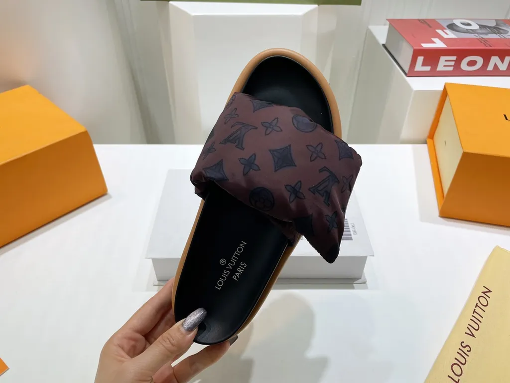 Louis Vuitton Shoe 